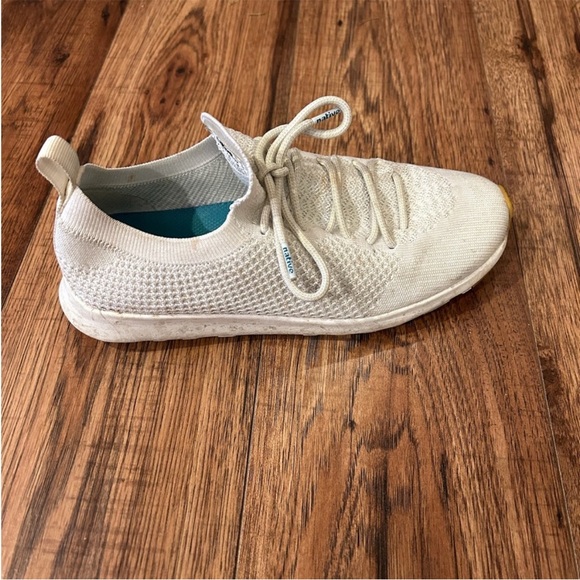 Native Lace Up Athletic Shoes - Picture 5 of 8